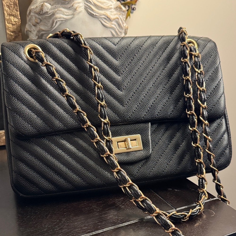 Red Dress Boutique Black Shoulder and Crossbody Bag